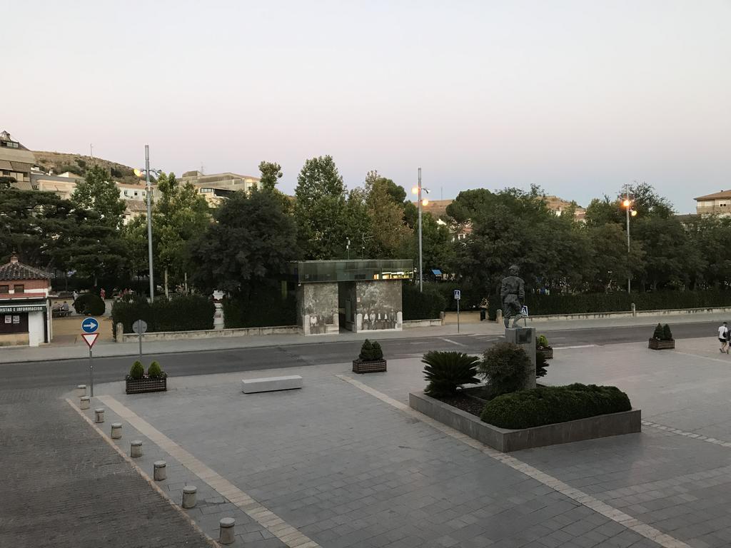אלקלה לה ריאל Hostal Rio De Oro מראה חיצוני תמונה