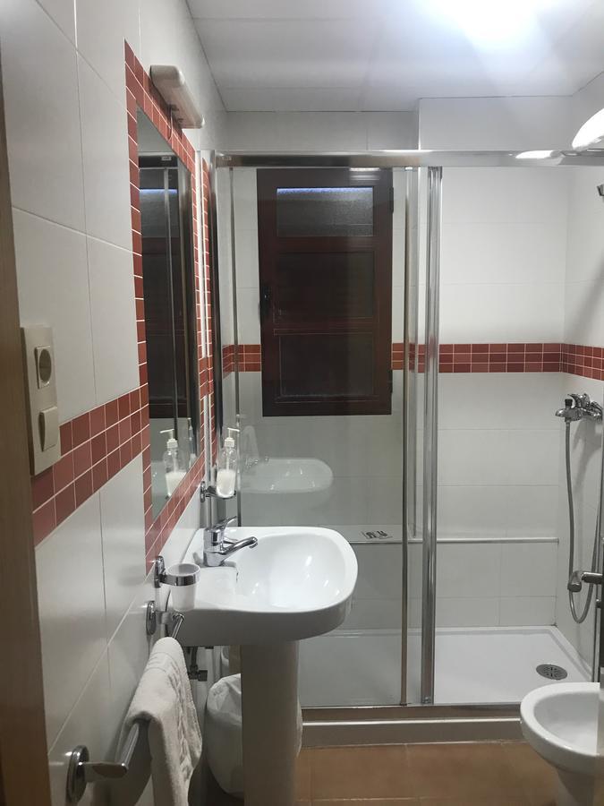 אלקלה לה ריאל Hostal Rio De Oro מראה חיצוני תמונה